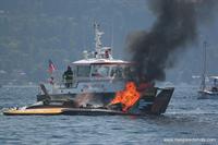 Walt Ottenad's gallery of an amazing series of the U-21 burning to the waterline at the 2006 ABRA Chevrolet Cup at Seafair